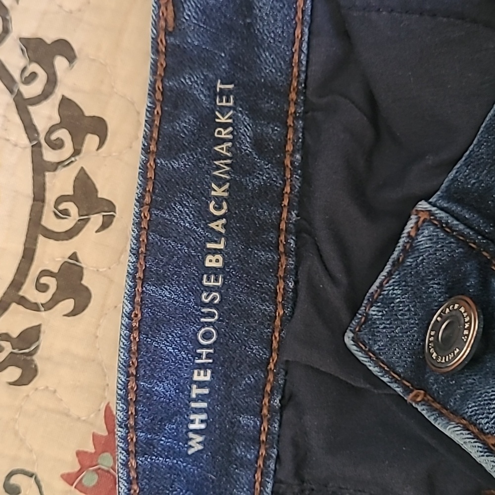 Boot cut jeans. - Picture 5 of 5